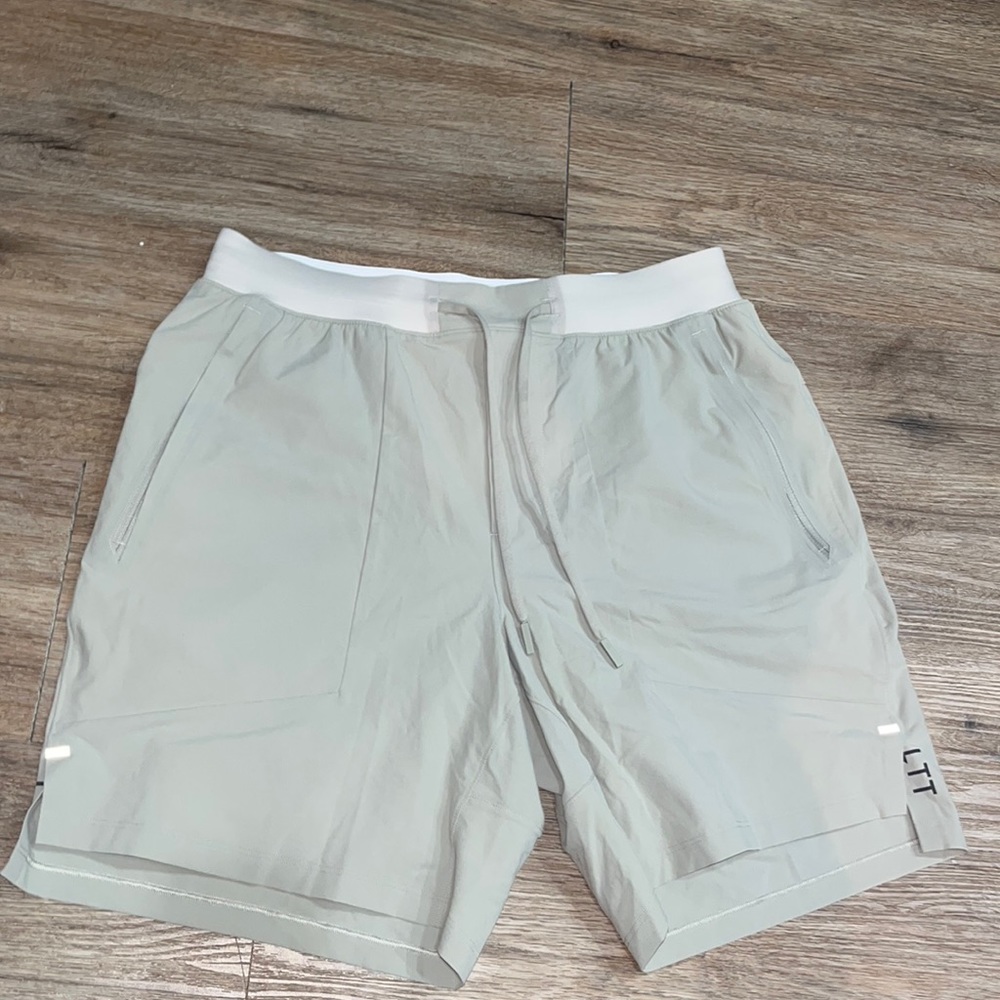 Lululemon Pace Breaker lined 7” inseam shorts